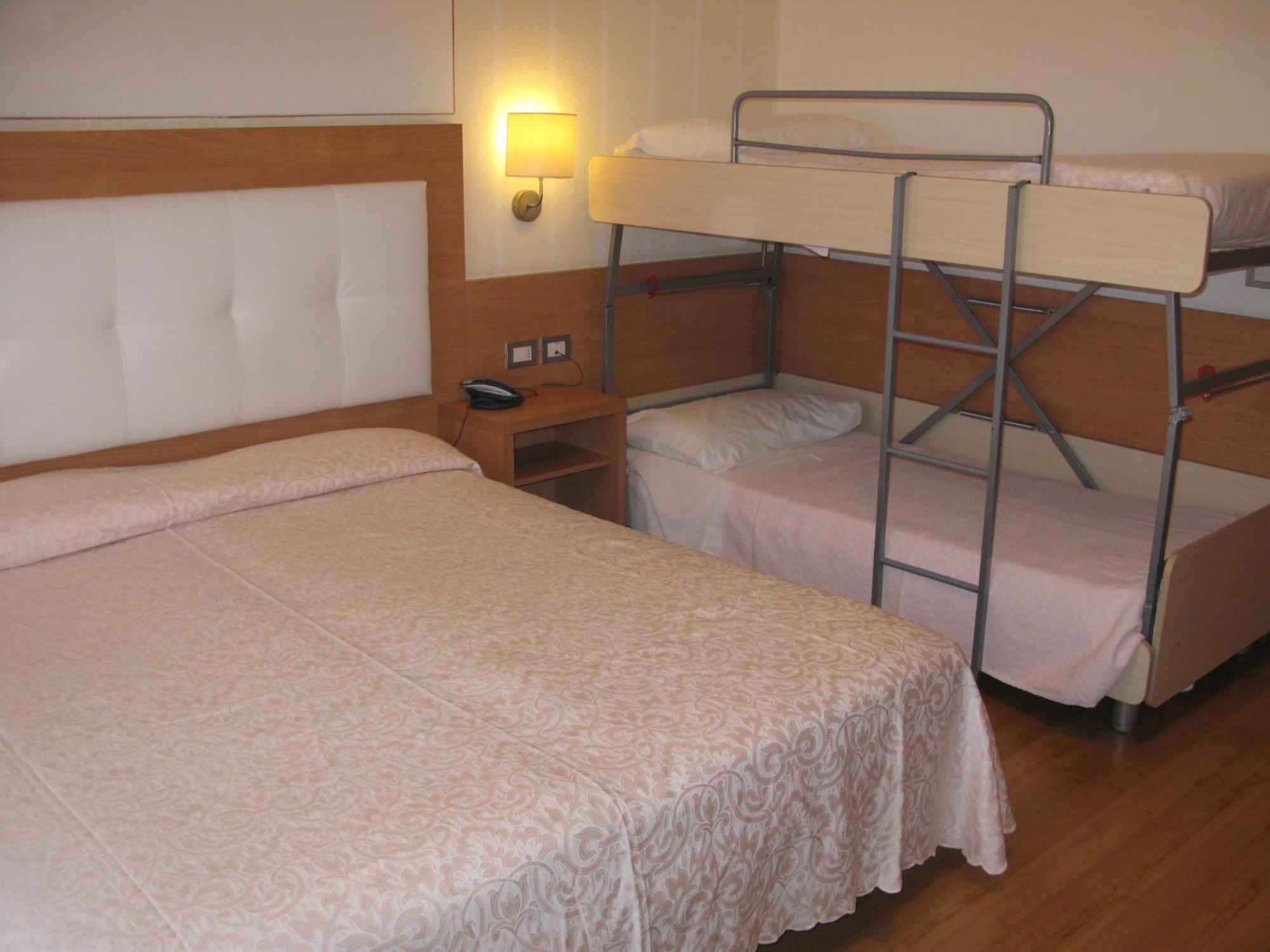 Alphotel Milano Andalo Camera foto