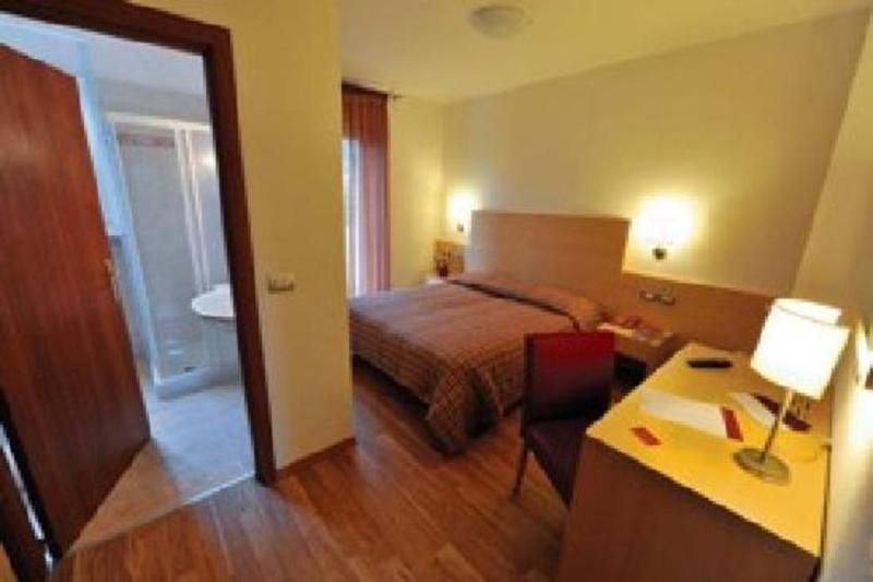 Alphotel Milano Andalo Esterno foto