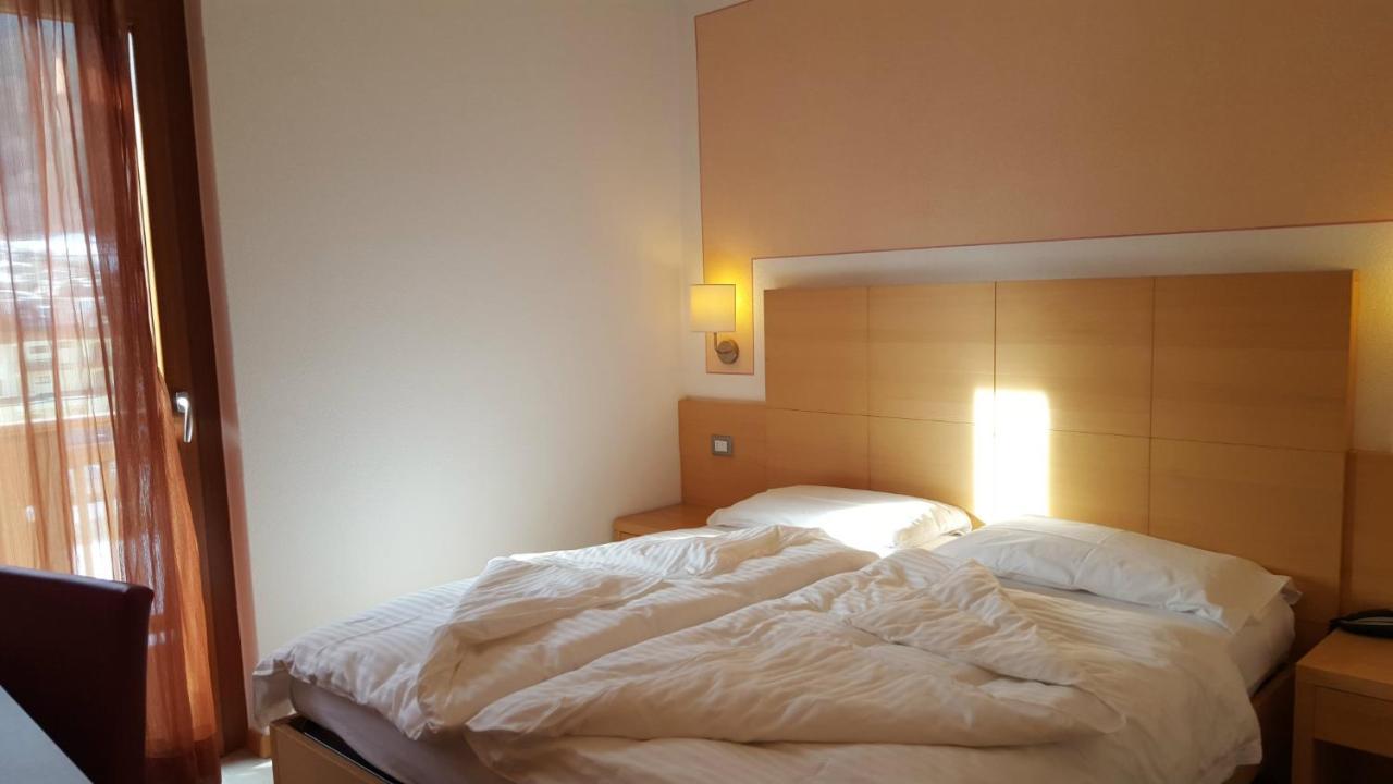 Alphotel Milano Andalo Esterno foto