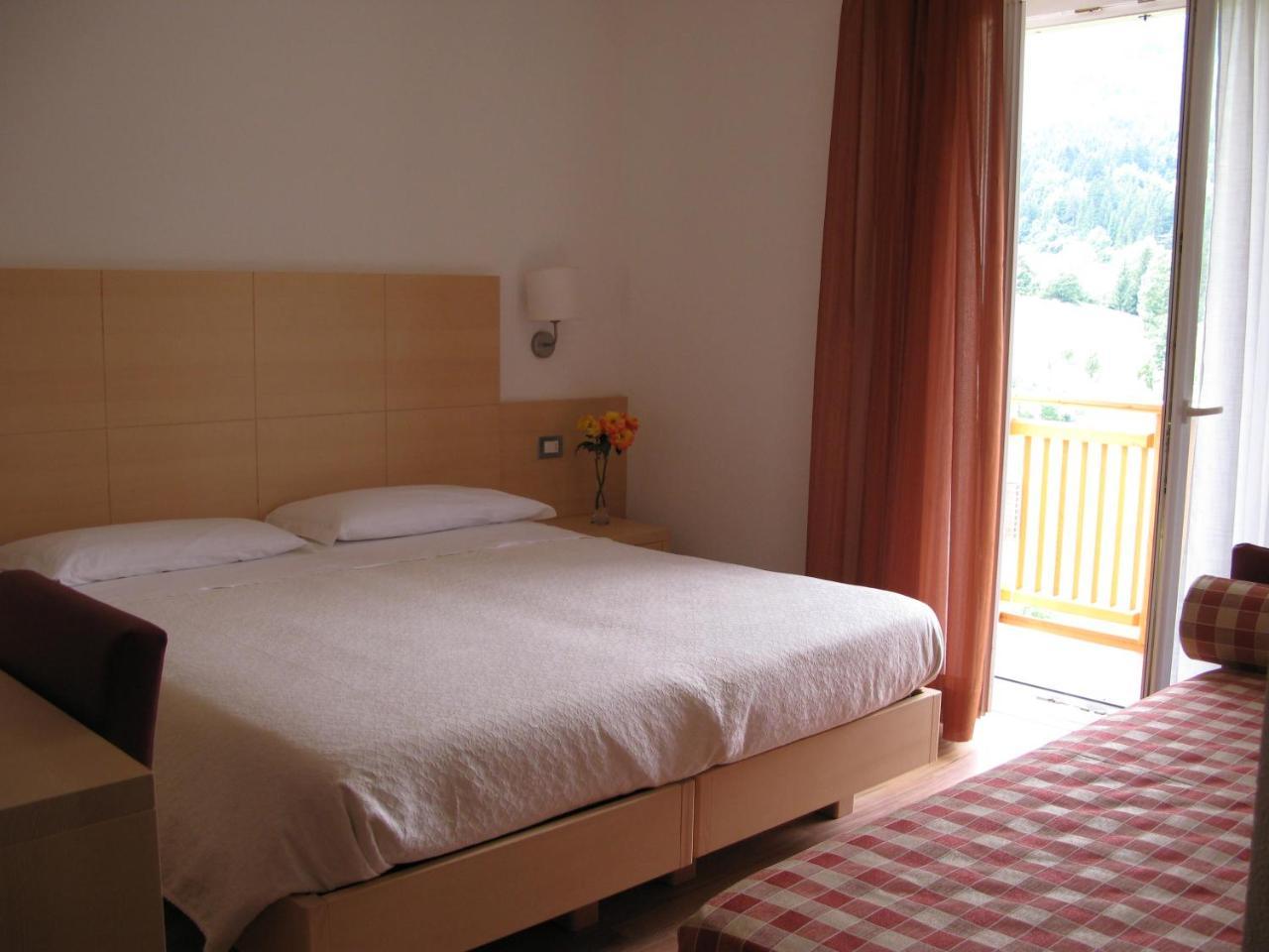 Alphotel Milano Andalo Esterno foto